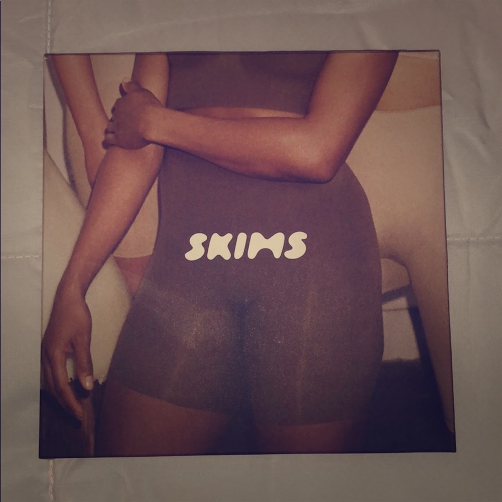 Skims S/M Seamless SolutionWear